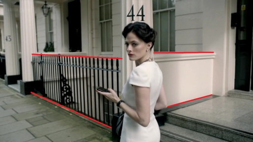 Showing the lines that draw the viewer onto Irene Adler